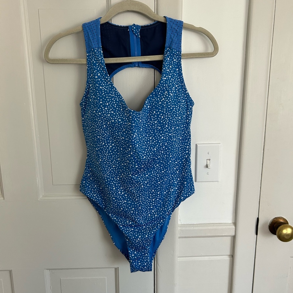 Nike waterdots keyhole women’s swimsuit medium